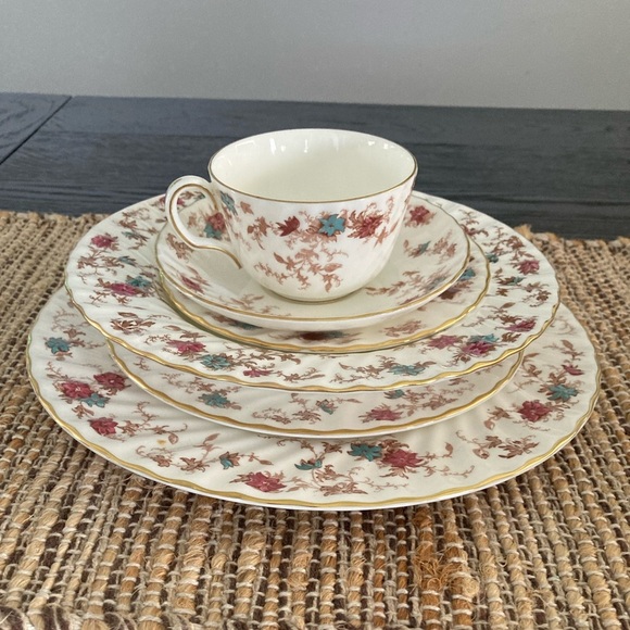 Minton Other - Minton 6 Piece Place Setting- Ancestral S-376